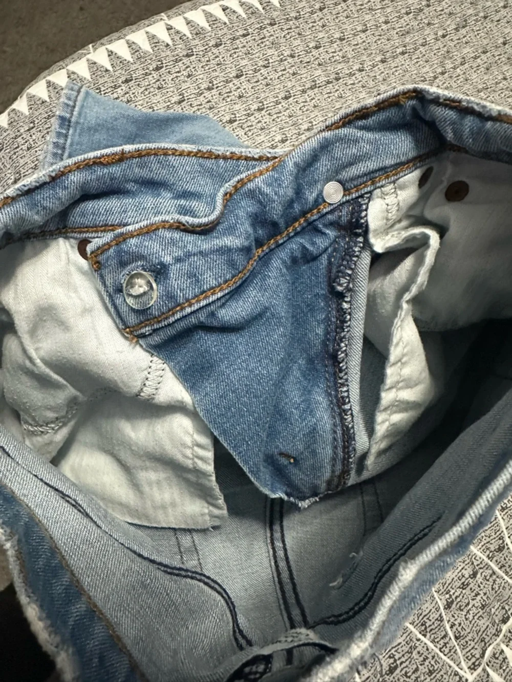 Abercrombie & Fitch these abercrombie